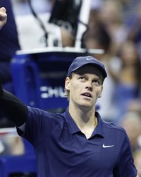 伟德bevictor-还很年轻！辛纳成为单赛季解锁四大满贯决赛最年轻的男球员