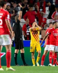 韦德官方网站-巴萨再遭惨剧，两场无射正，科曼下课已不可避免